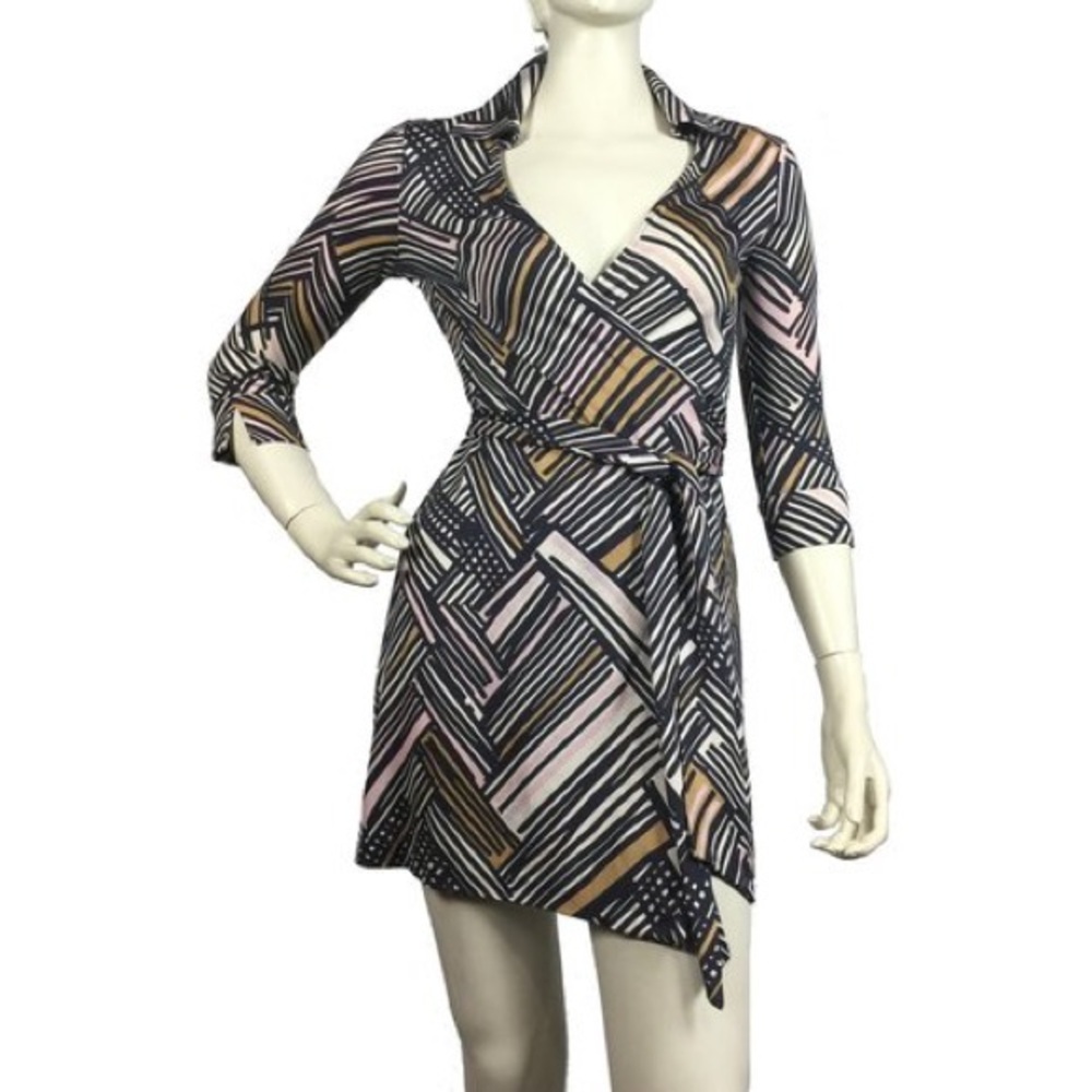 Diane Von Furstenberg Silk Wrap Dress Size 8 - Picture 4 of 14